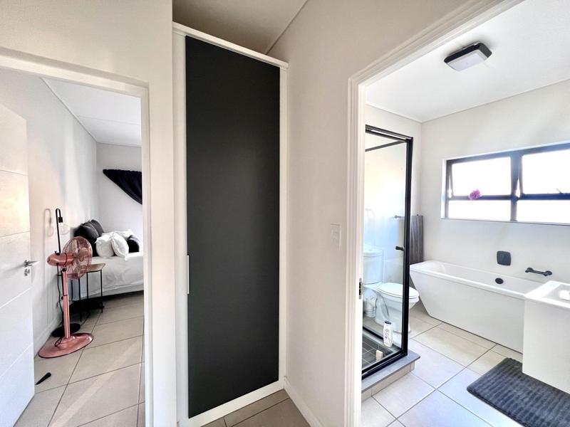 2 Bedroom Property for Sale in The Huntsman Western Cape
